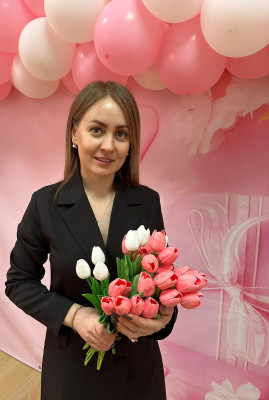 Музыкальный руководитель Гринина Динара Тимуровна Музыкальный руководитель Гринина Динара Тимуровна